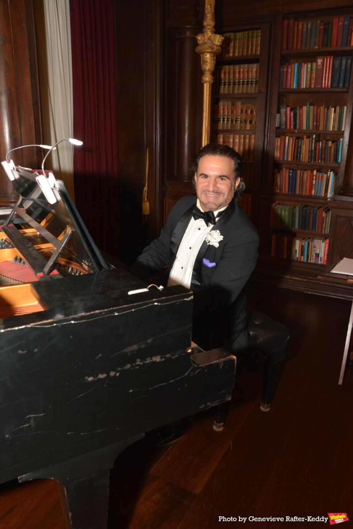 Jono Mainelli at Photos: Gingold Theatrical Group Presents VILLAGE WOOING