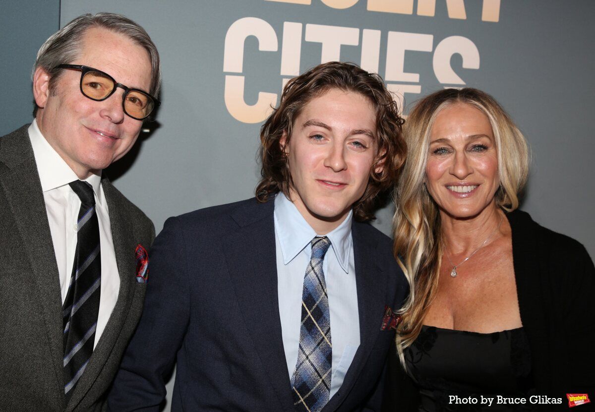 Photos: On the Opening Night Red Carpet for OTHER DESET CITIES — photo 1 of 62