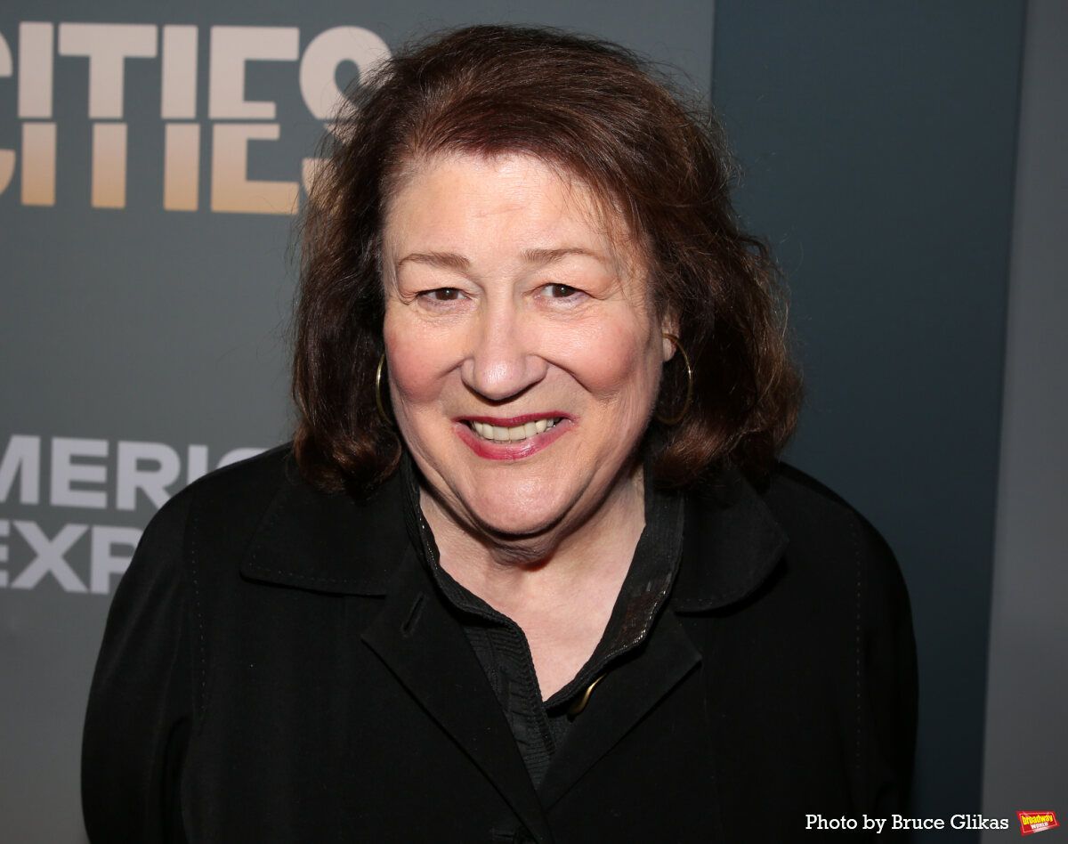 Photos: On the Opening Night Red Carpet for OTHER DESET CITIES — photo 10 of 62
