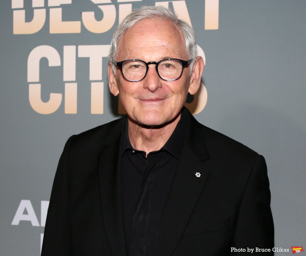 Photos: On the Opening Night Red Carpet for OTHER DESET CITIES — photo 16 of 62