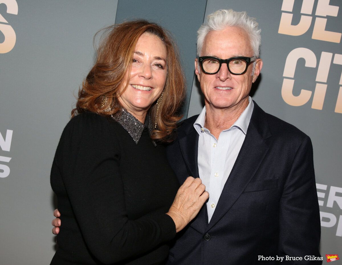 Photos: On the Opening Night Red Carpet for OTHER DESET CITIES — photo 26 of 62