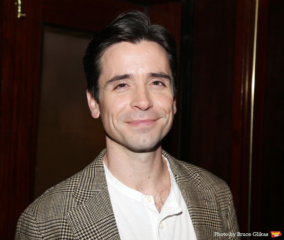 Photos: On the Opening Night Red Carpet for OTHER DESET CITIES — photo 38 of 62