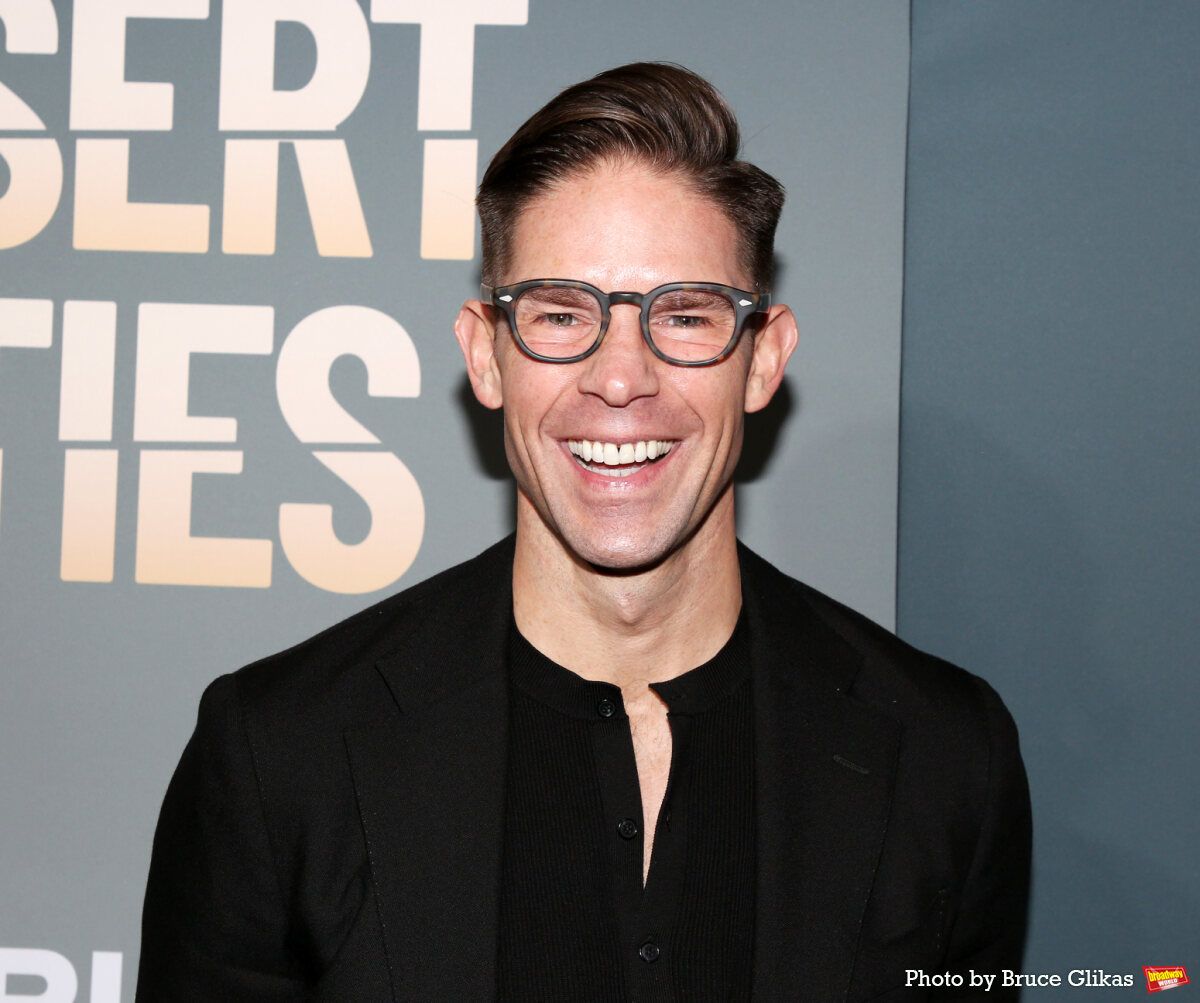 Photos: On the Opening Night Red Carpet for OTHER DESET CITIES — photo 49 of 62