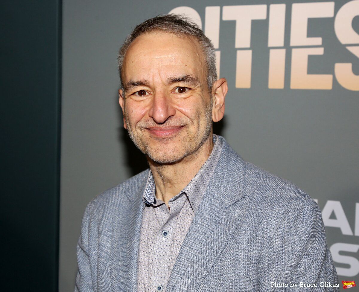 Photos: On the Opening Night Red Carpet for OTHER DESET CITIES — photo 61 of 62
