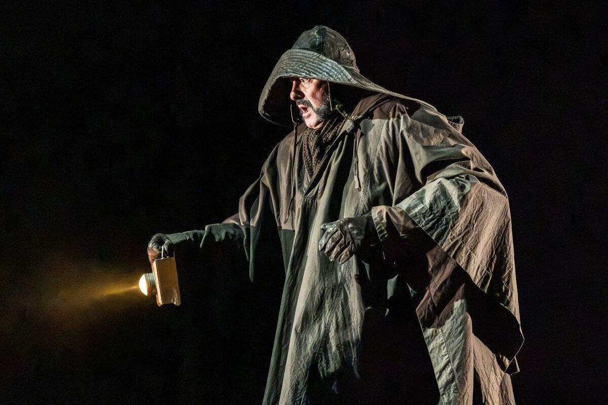 Photos: Jennifer Saunders and More in THE SEA at Theatre Royal Bath — photo 23 of 29