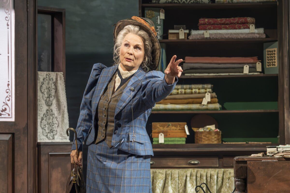 Photos: Jennifer Saunders and More in THE SEA at Theatre Royal Bath — photo 17 of 29