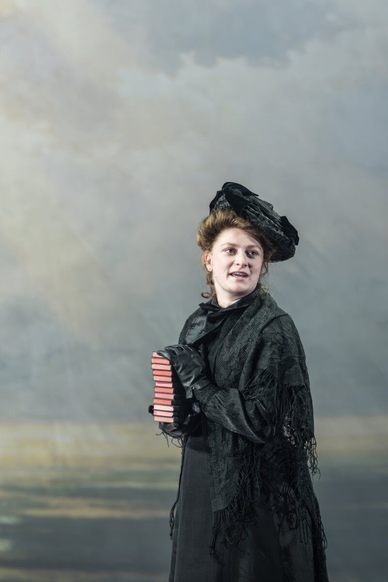 Photos: Jennifer Saunders and More in THE SEA at Theatre Royal Bath — photo 8 of 29