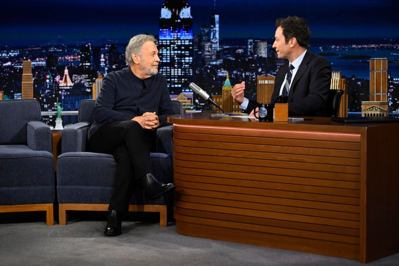 Photos: THE TONIGHT SHOW Features Billy Crystal, Joe Keery, St. Vincent — photo 2 of 4