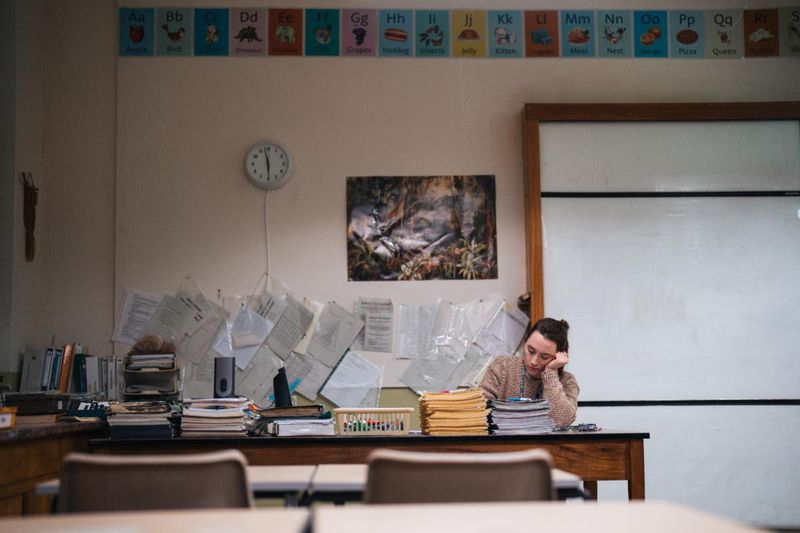 Photos: Saoirse Ronan Stars in BAD APPLES Dark Comedy — photo 5 of 6