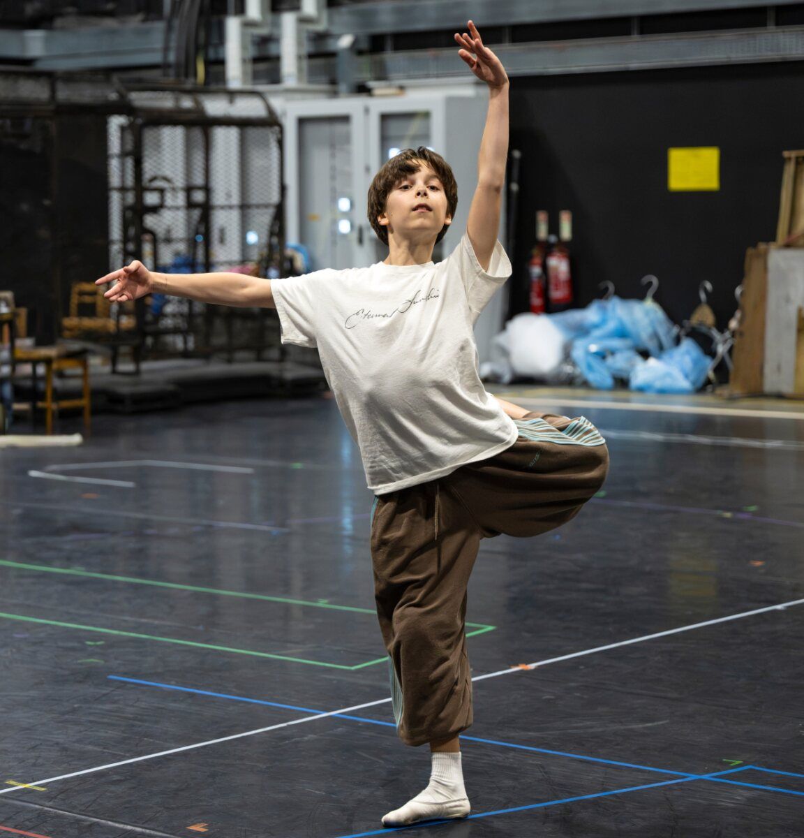 Photos: BILLY ELLIOT THE MUSICAL UK and Ireland Tour in Rehearsal — photo 14 of 16