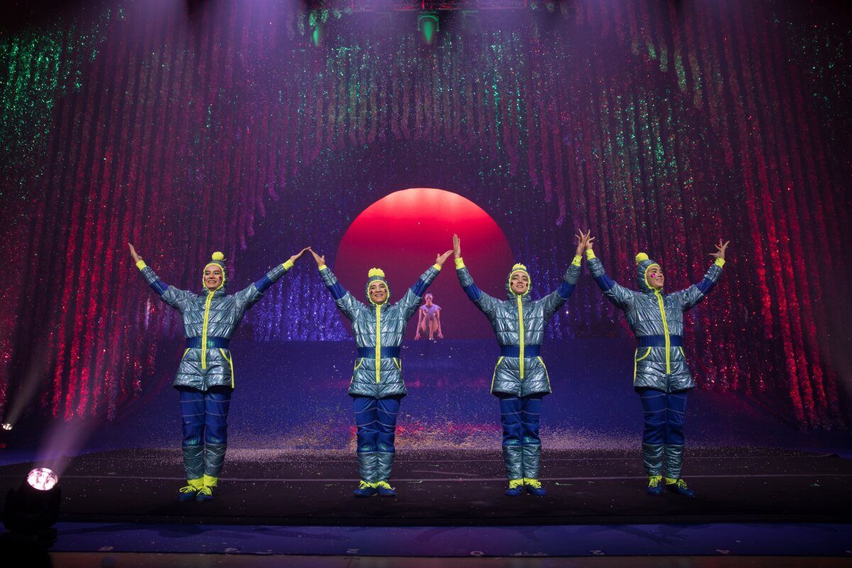 Photos: 'TWAS THE NIGHT BEFORE... Will Open at the Fox Theatre in December — photo 4 of 10