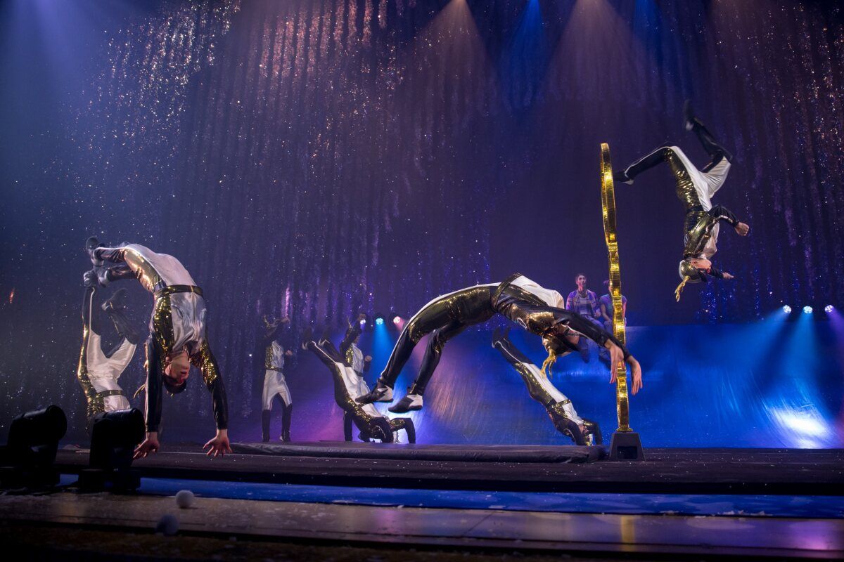 Photos: 'TWAS THE NIGHT BEFORE... Will Open at the Fox Theatre in December — photo 10 of 10