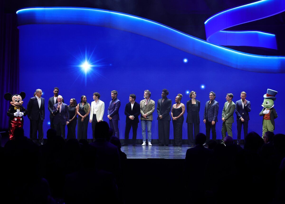 Video: Watch Ariana DeBose & More Perform at PAC NYC ICONS OF CULTURE GALA Image