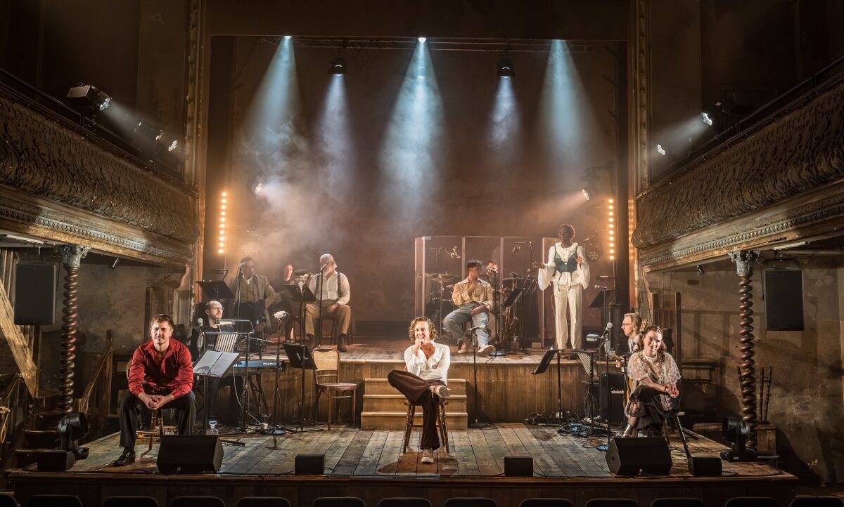 Photos: First Look at STOKER WILDE at Wilton's Music Hall — photo 5 of 13