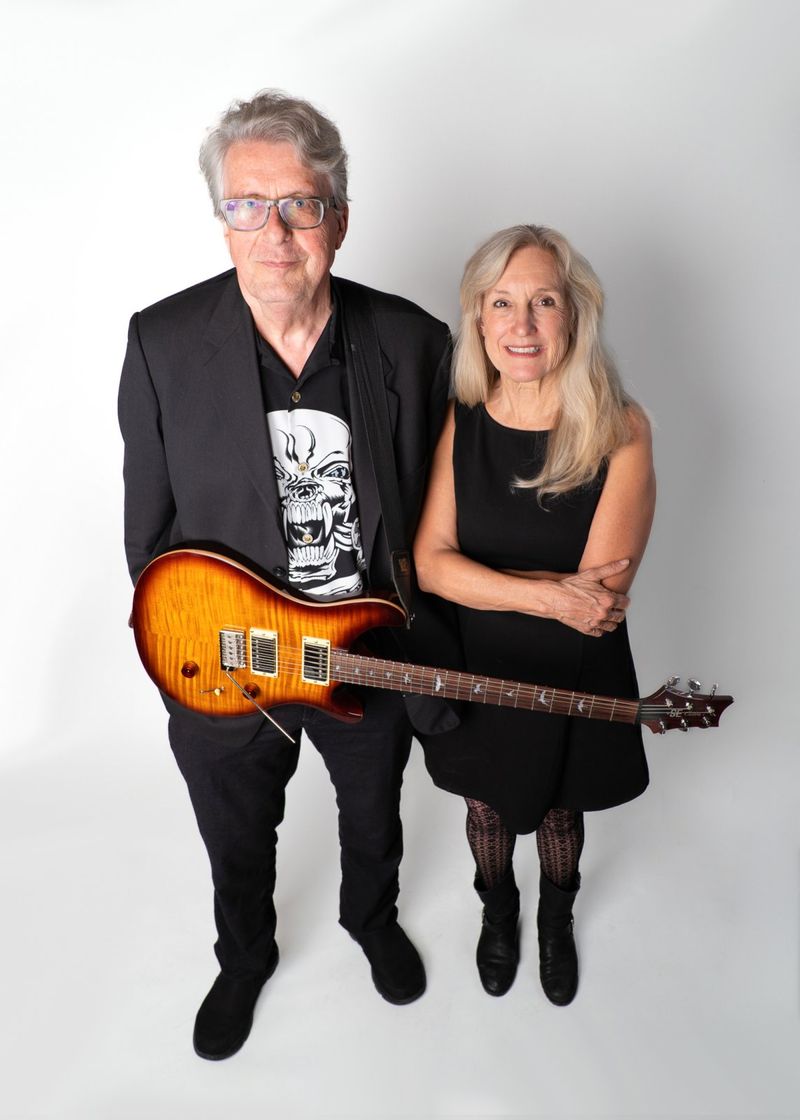 Bees Deluxe to Drop GARAGE BLUES Album Image