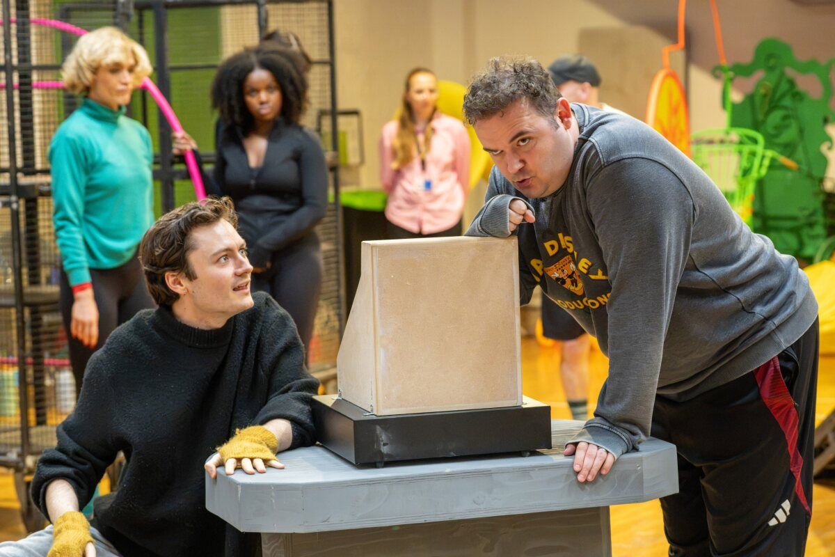 Photos: DR. SEUSS'S HOW THE GRINCH STOLE CHRISTMAS! THE MUSICAL In Rehearsal at Leeds Playhouse — photo 12 of 22