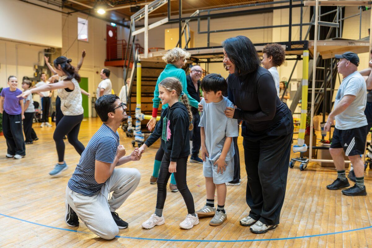 Photos: DR. SEUSS'S HOW THE GRINCH STOLE CHRISTMAS! THE MUSICAL In Rehearsal at Leeds Playhouse — photo 21 of 22