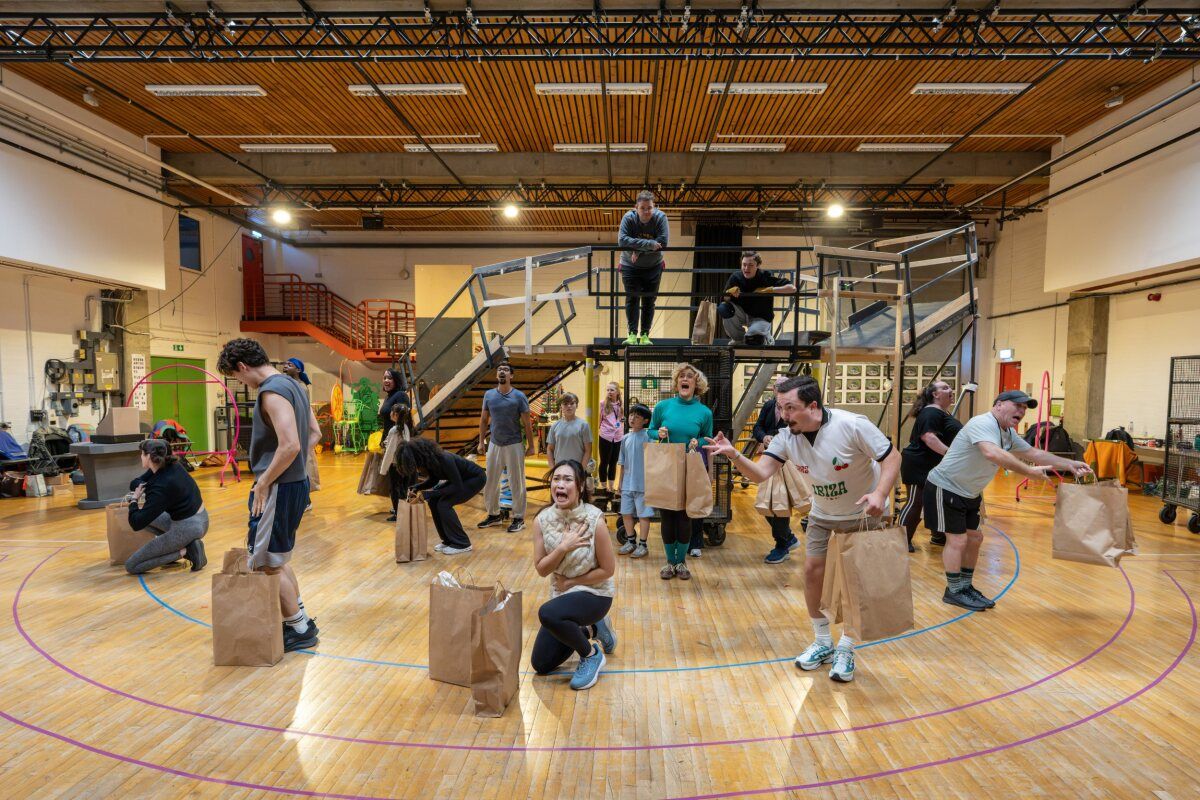 Photos: DR. SEUSS'S HOW THE GRINCH STOLE CHRISTMAS! THE MUSICAL In Rehearsal at Leeds Playhouse — photo 5 of 22