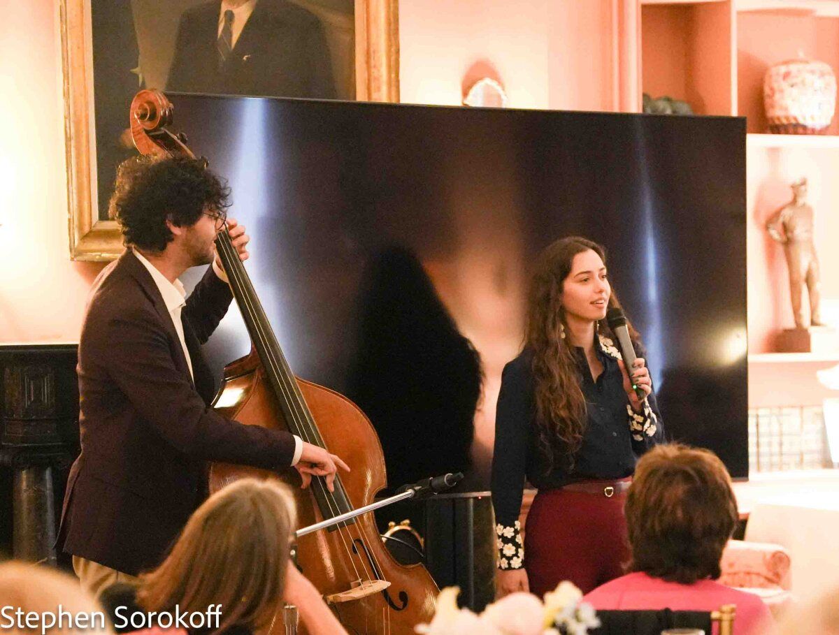 Review: At the Dutch Treat Club, the Stars Aren't Just Onstage Image