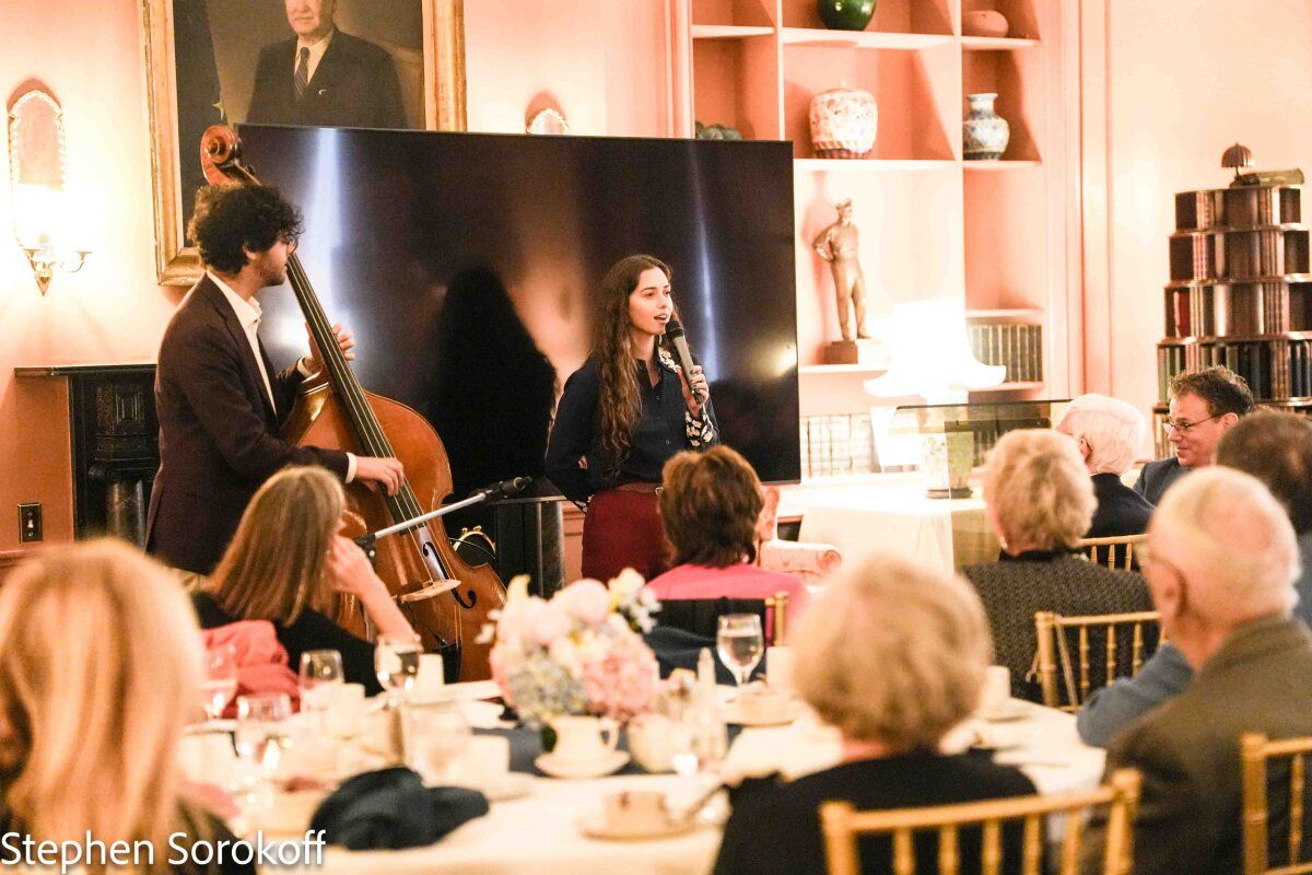 Review: At the Dutch Treat Club, the Stars Aren't Just Onstage Image
