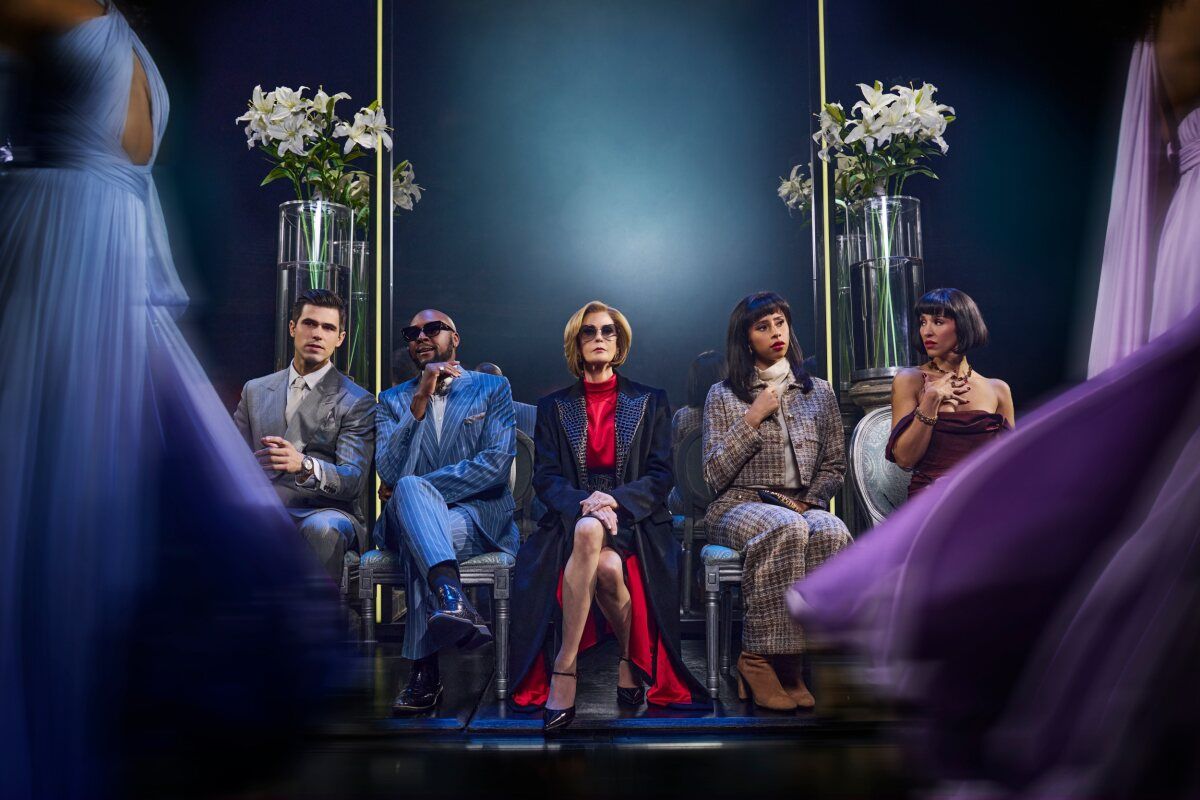 Photos: Teri Hatcher, Jenna Bonner, and More in THE DEVIL WEARS PRADA — photo 9 of 10