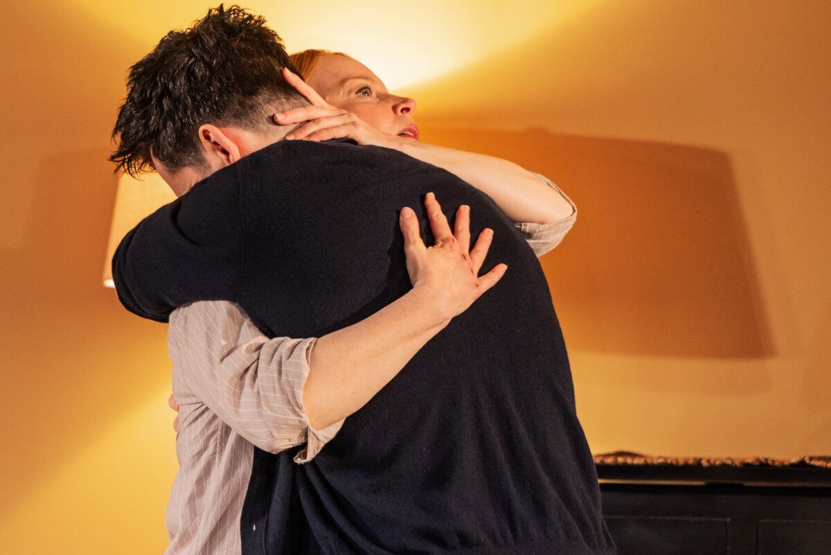 Photos: Lauren Ambrose, Tom Riley and More in THE UNBELIEVERS — photo 4 of 13