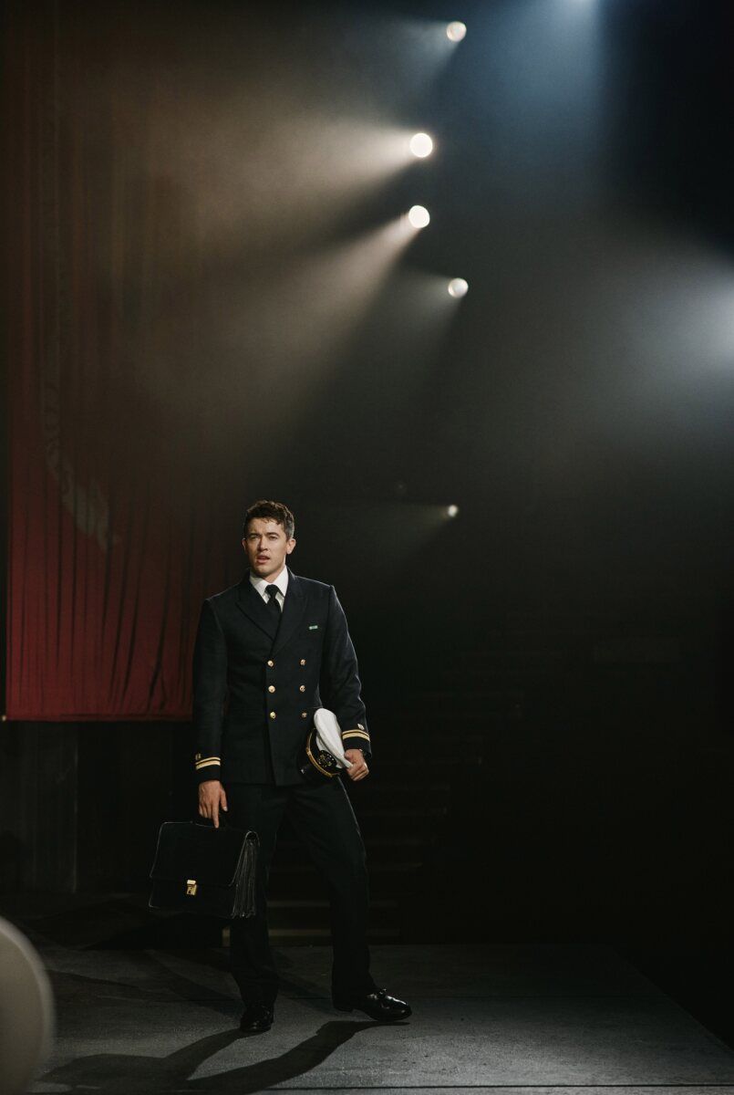 Photos: Tom Blyth, Bradley Whitford and More in A FEW GOOD MEN — photo 13 of 21