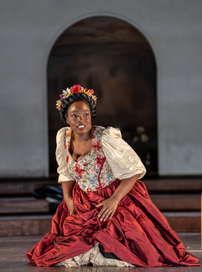 Photos: English National Opera Performs TOSCA at the London Coliseum — photo 7 of 27