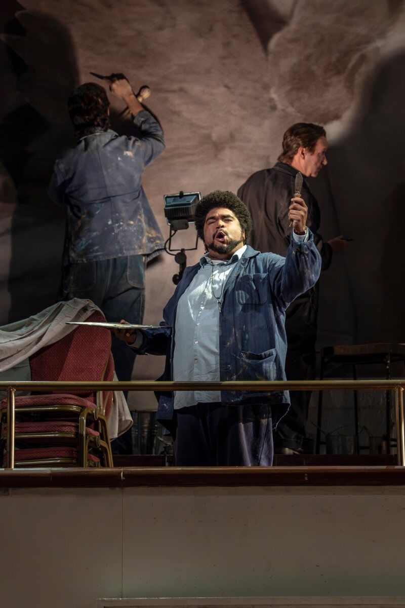 Photos: English National Opera Performs TOSCA at the London Coliseum — photo 8 of 27