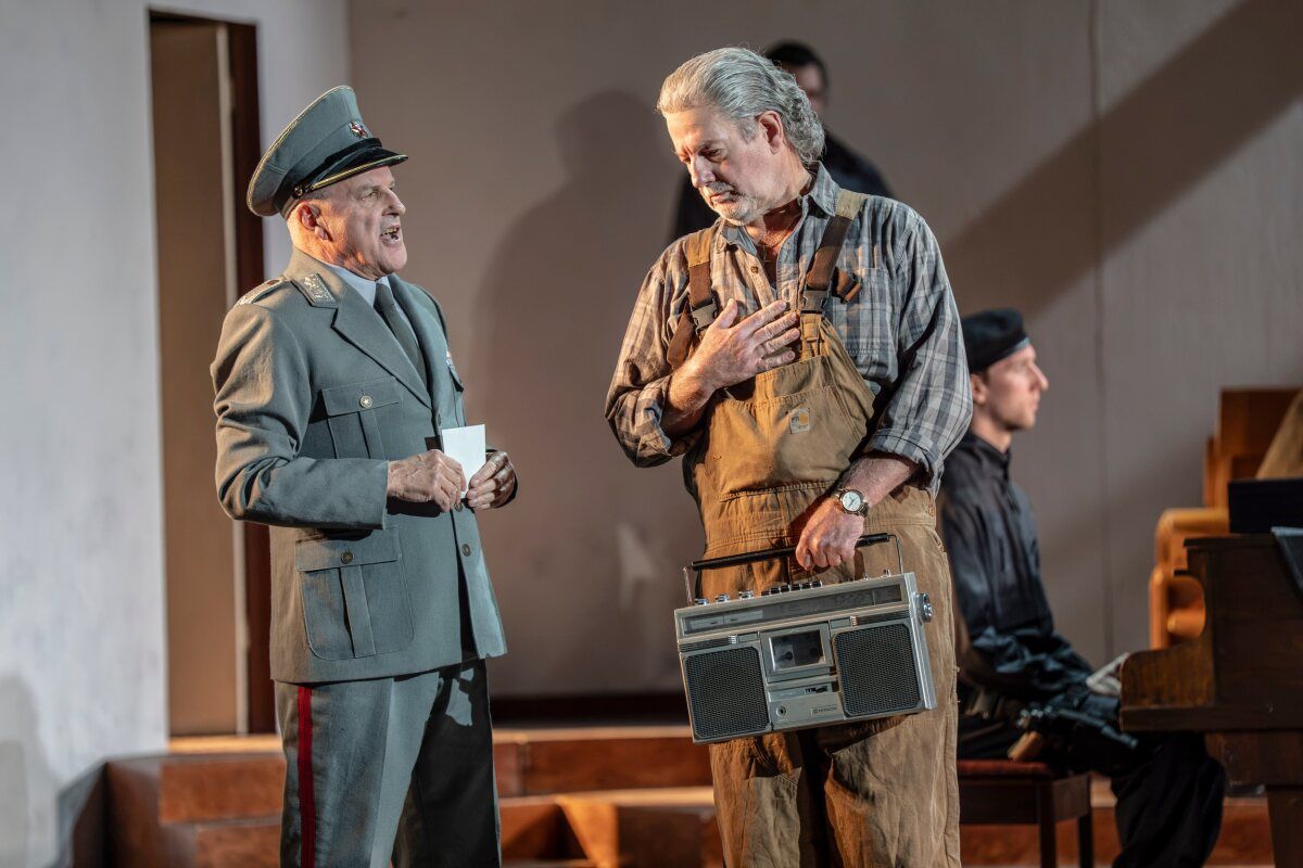 Photos: English National Opera Performs TOSCA at the London Coliseum — photo 19 of 27