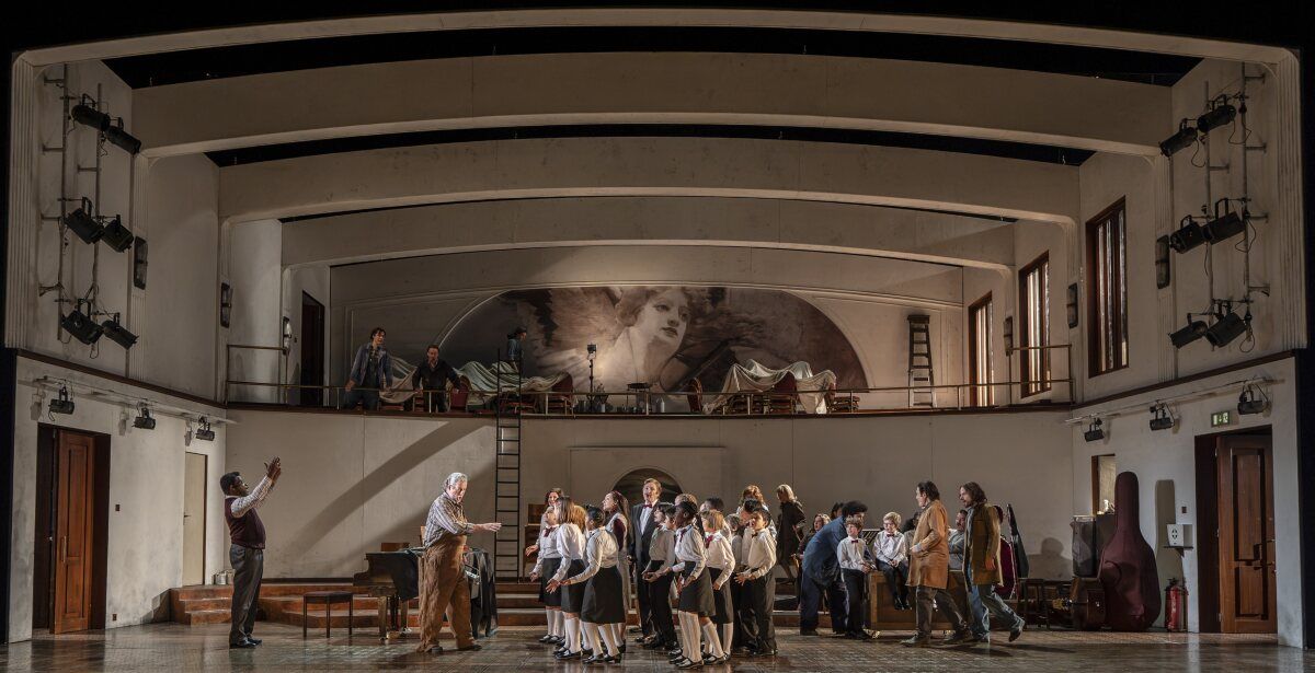 Photos: English National Opera Performs TOSCA at the London Coliseum — photo 16 of 27