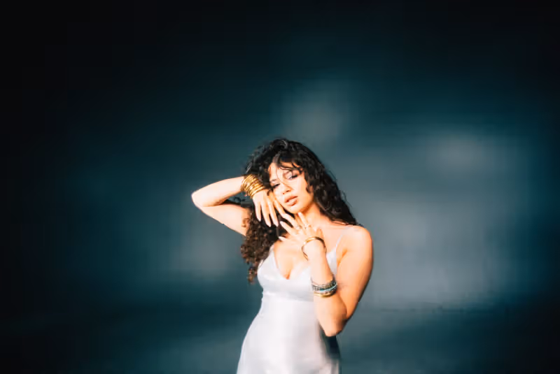 Photos: Aya Samra Releases 'Ya Mami' AHEAD OF FEATURE Film Debut — photo 2 of 22