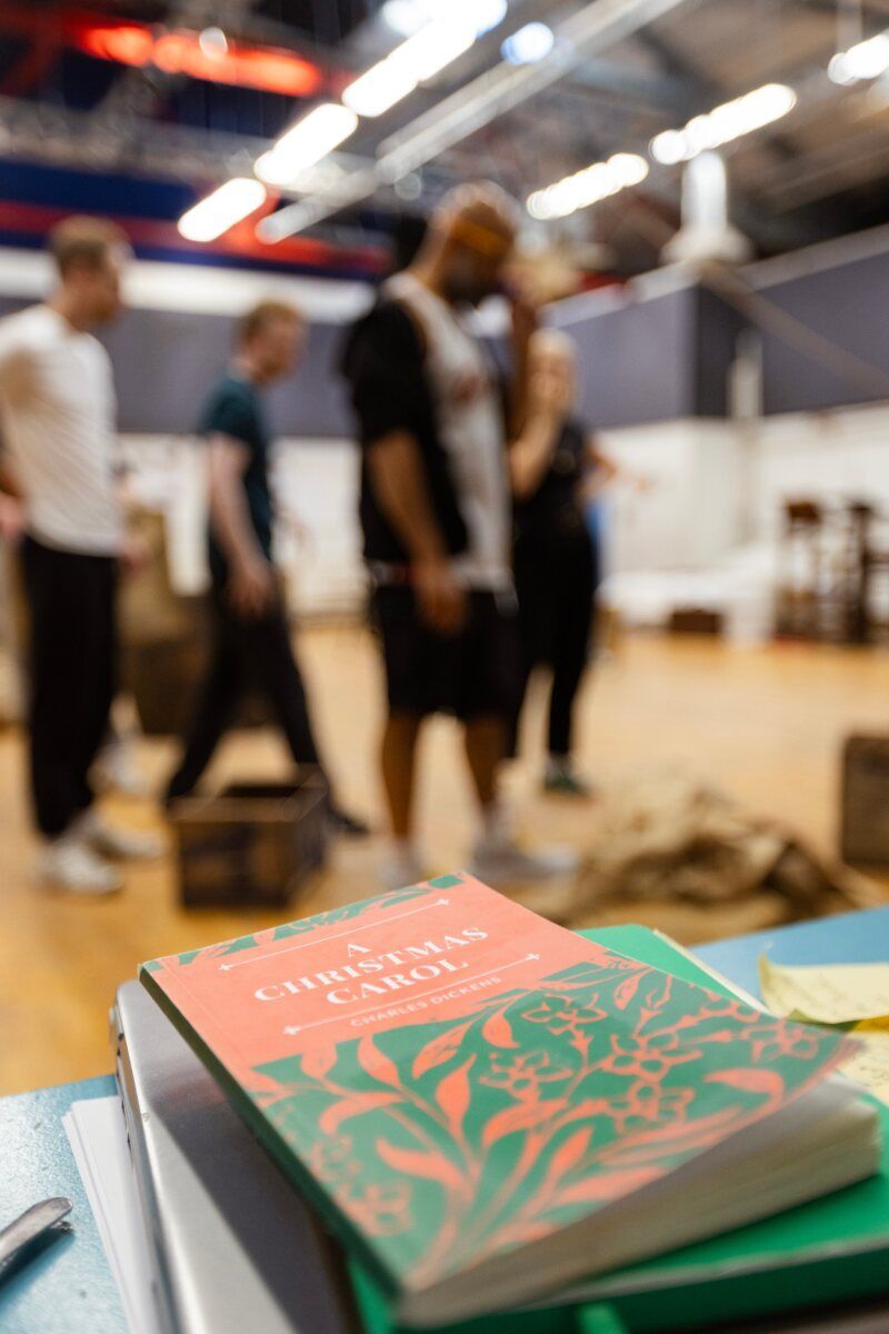 Photos: Inside Rehearsals for A CHRISTMAS CAROL at The Royal Lyceum Theatre Edinburgh — photo 24 of 28