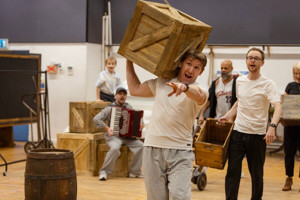 Photos: Inside Rehearsals for A CHRISTMAS CAROL at The Royal Lyceum Theatre Edinburgh — photo 27 of 28