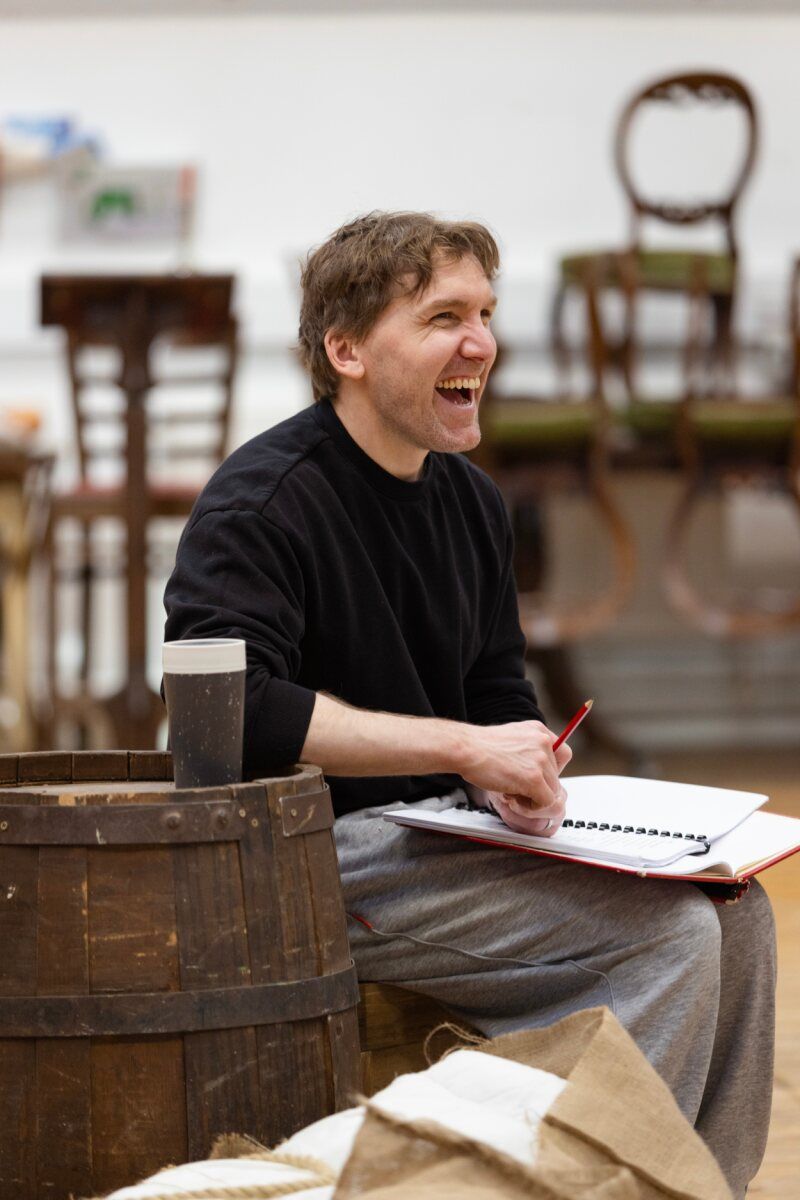Photos: Inside Rehearsals for A CHRISTMAS CAROL at The Royal Lyceum Theatre Edinburgh — photo 26 of 28