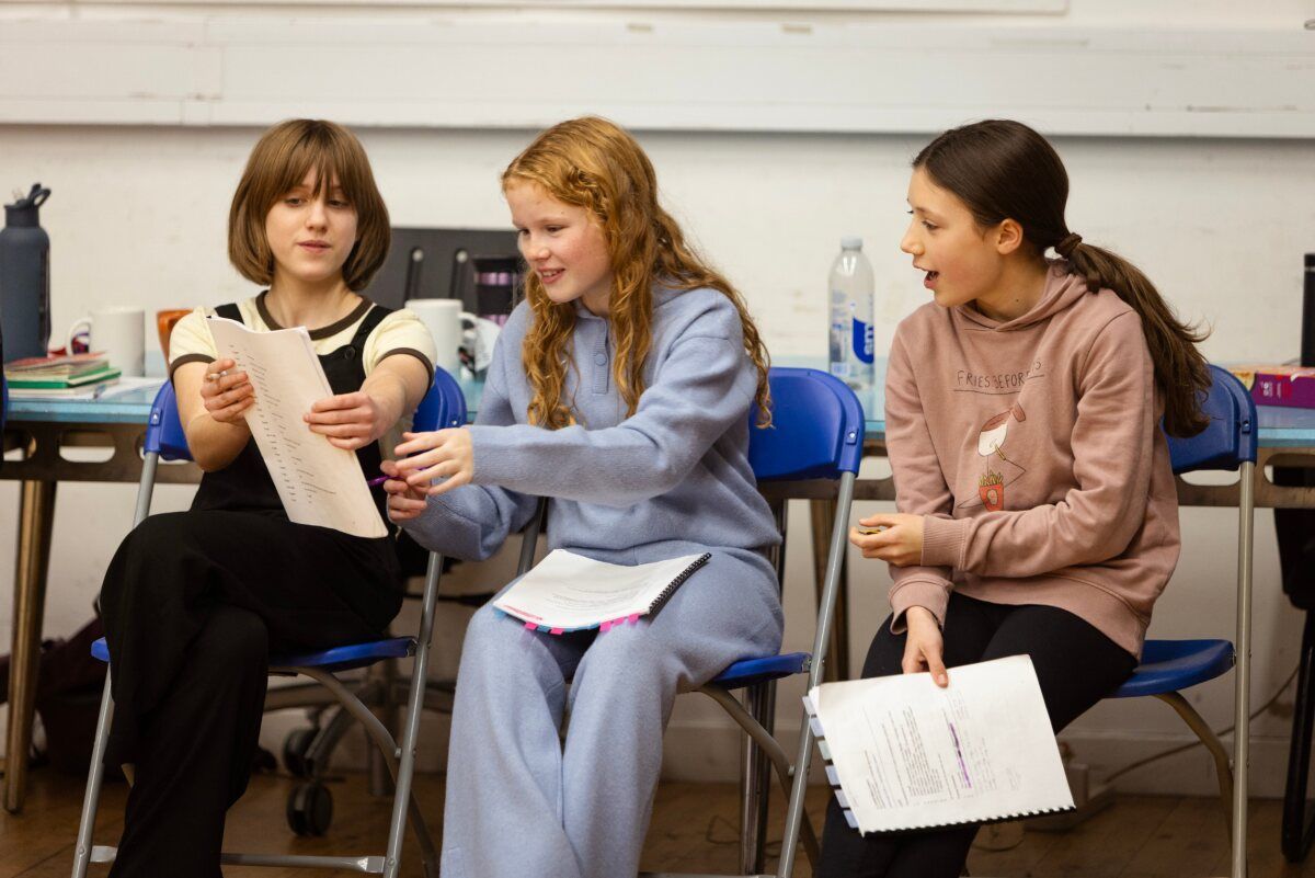 Photos: Inside Rehearsals for A CHRISTMAS CAROL at The Royal Lyceum Theatre Edinburgh — photo 10 of 28