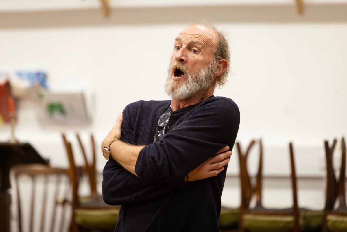 Photos: Inside Rehearsals for A CHRISTMAS CAROL at The Royal Lyceum Theatre Edinburgh — photo 21 of 28