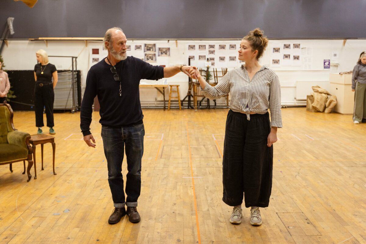 Photos: Inside Rehearsals for A CHRISTMAS CAROL at The Royal Lyceum Theatre Edinburgh — photo 17 of 28