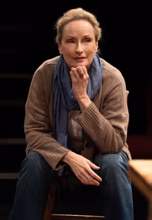 Laila Robins @ BroadwayWorld Laila Robins Photo