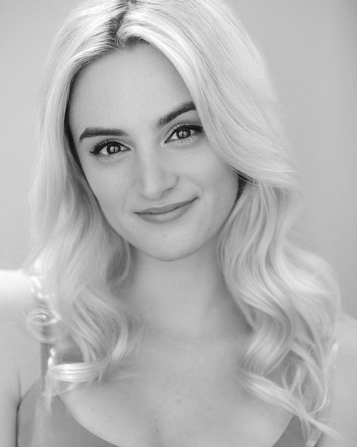 Nella Cole Headshot