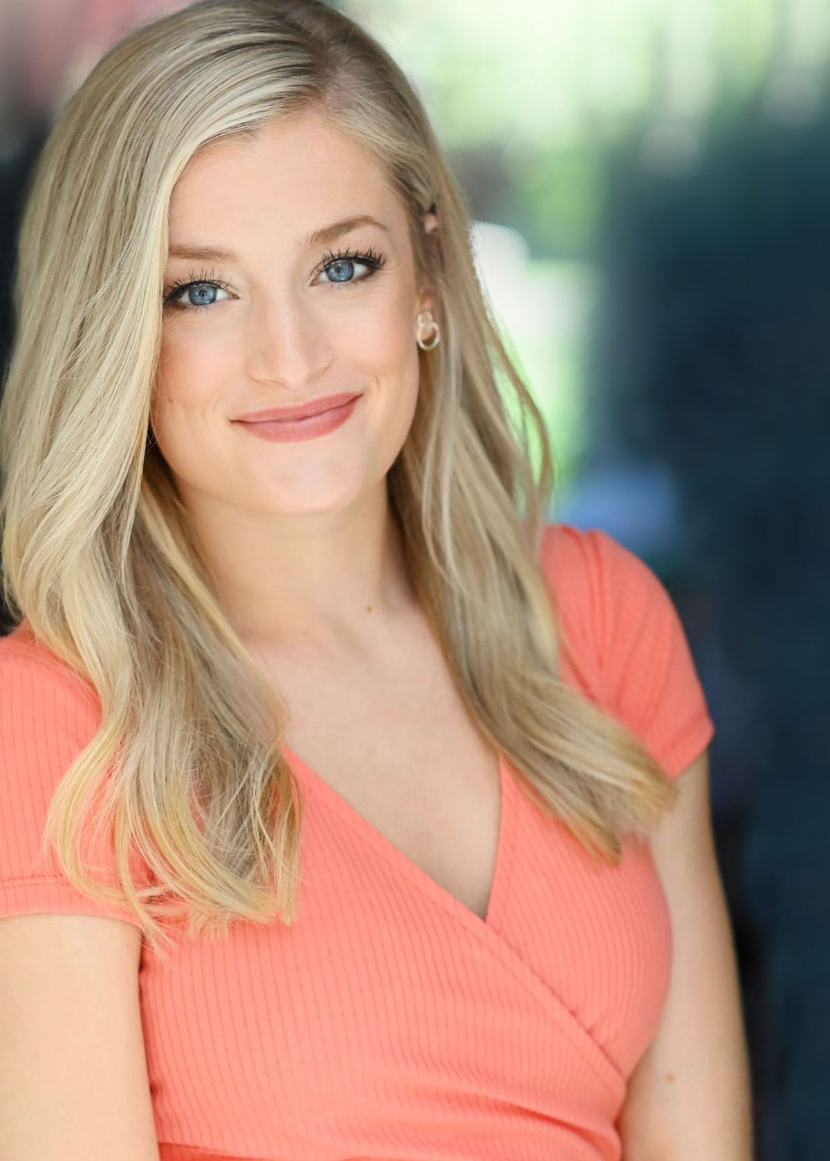 Halli Tolland Headshot