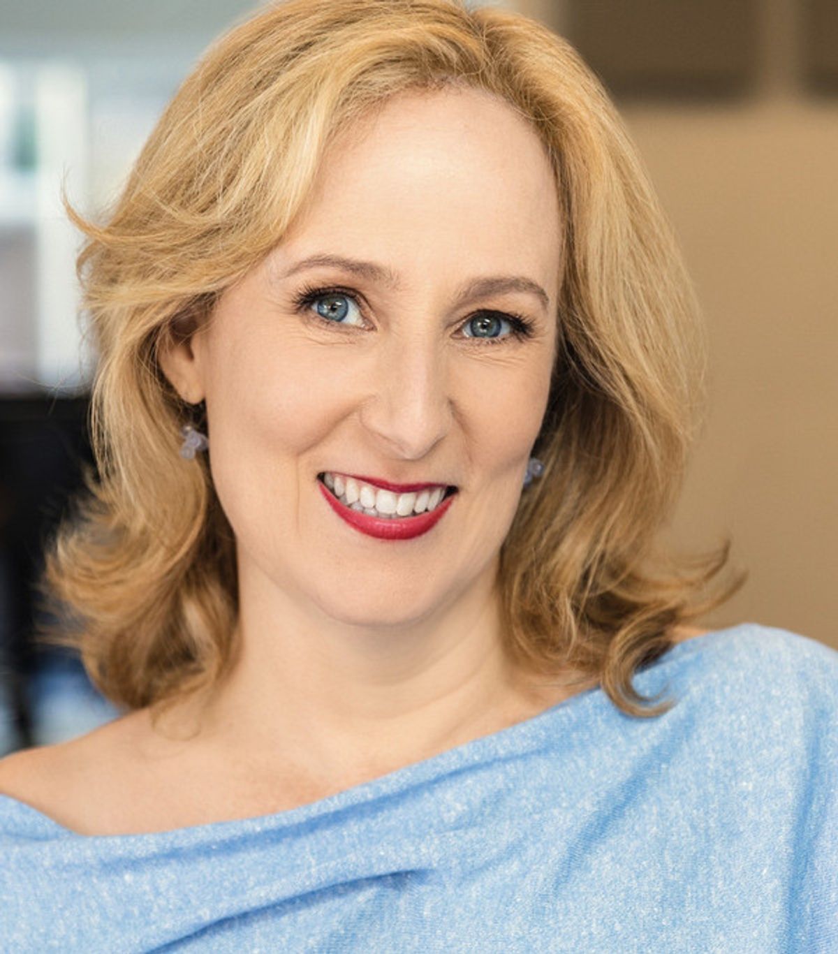 Stephanie Wild Headshot