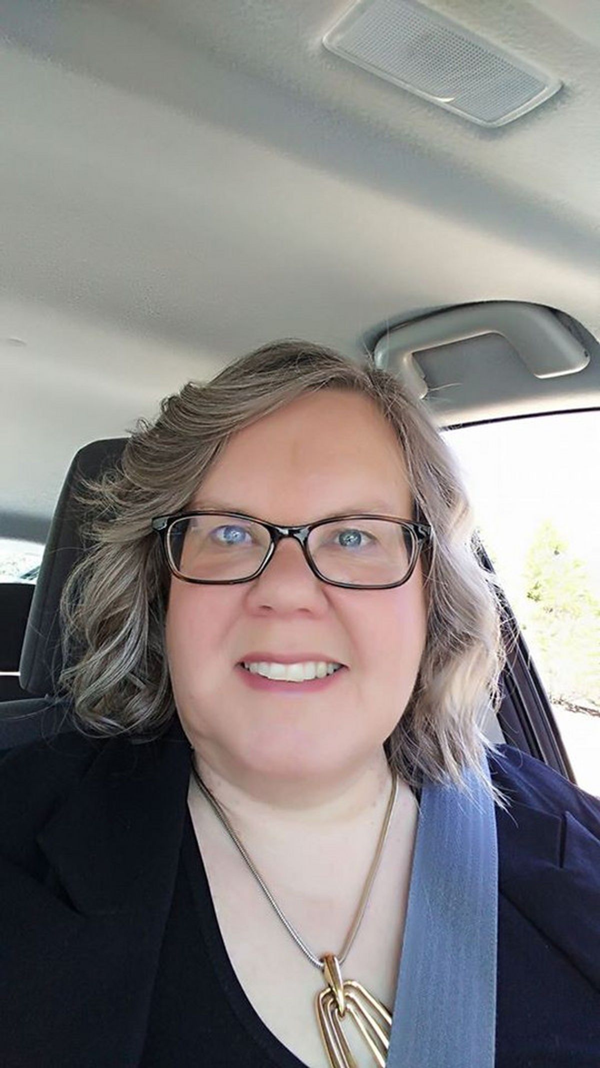 Bonnie Deroski Headshot