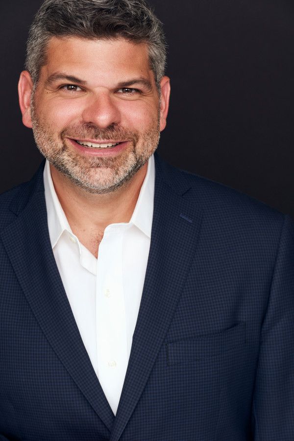 Gregg Arst Photo
