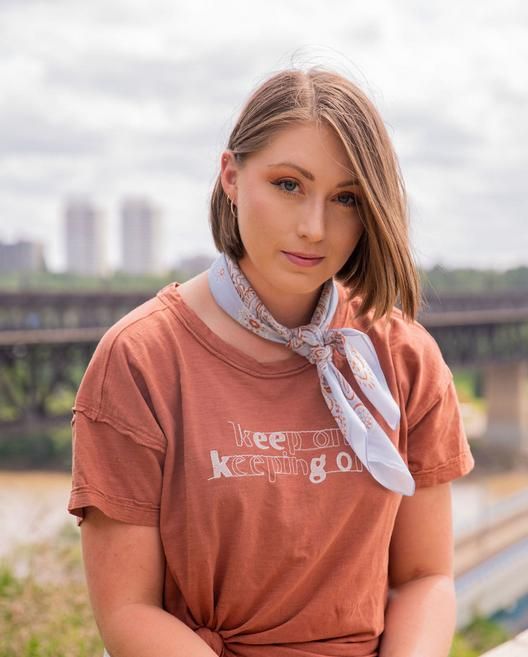 Karlee Squires Photo