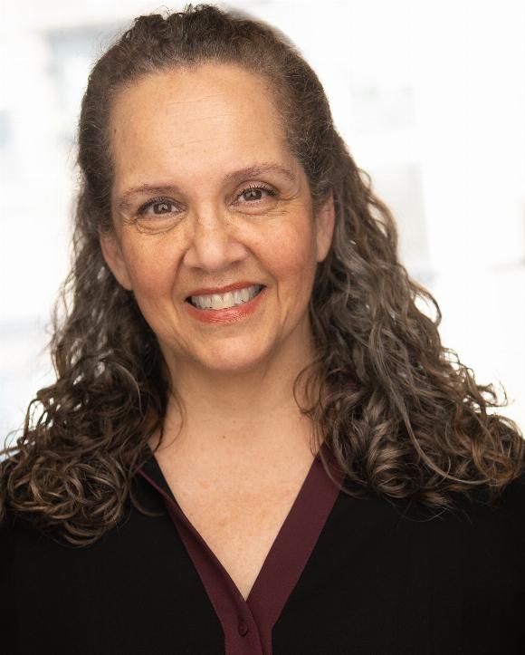 Lisa Dennett Photo