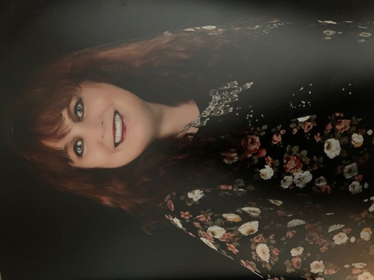 Lynn Manuell Headshot