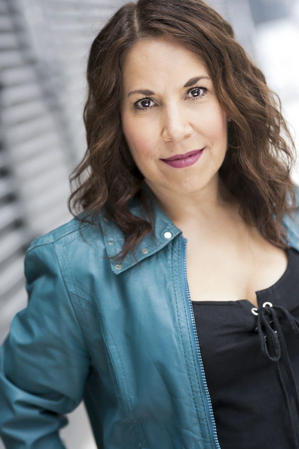 Dina Laura Photo