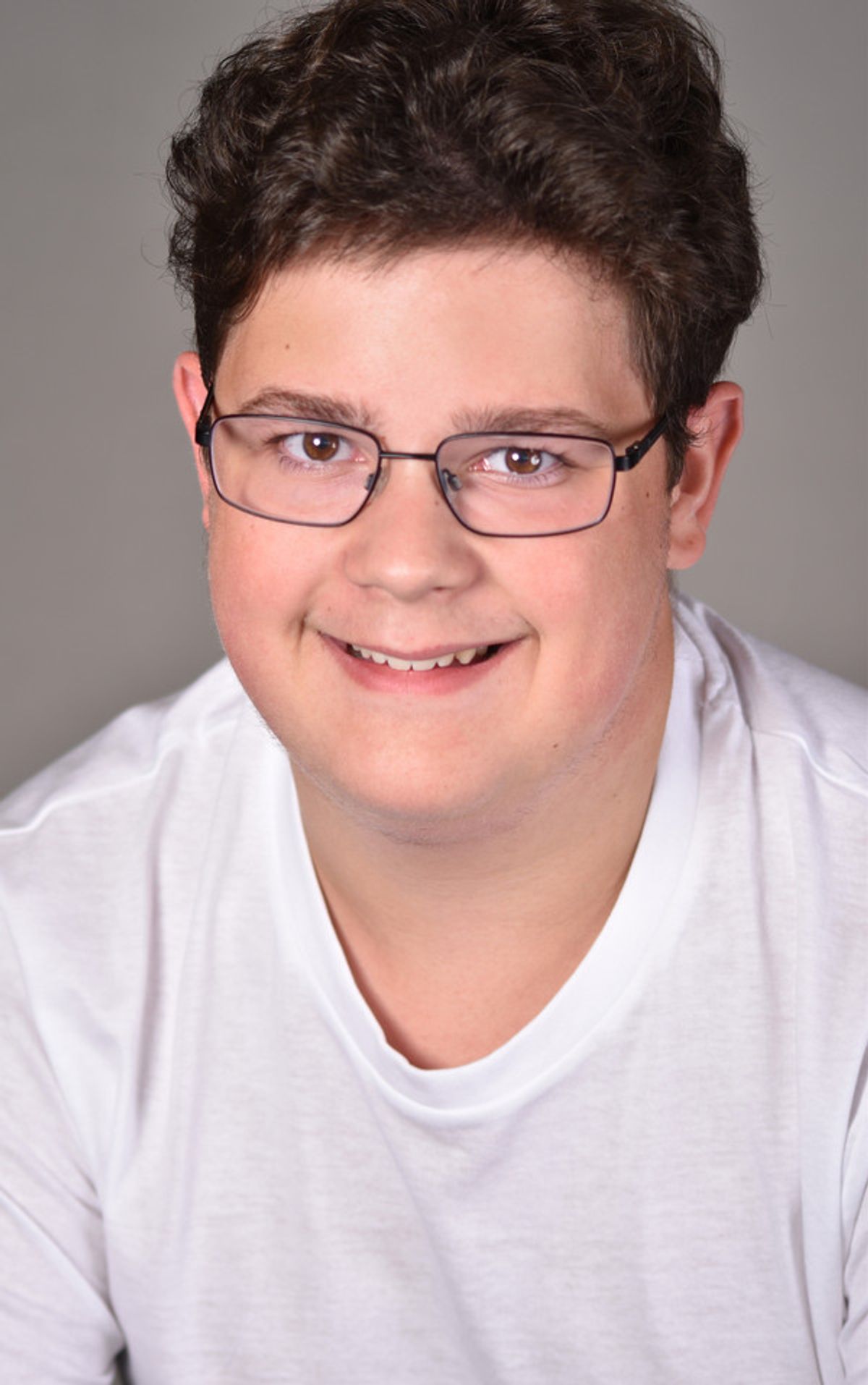 Alexander Hogg Headshot