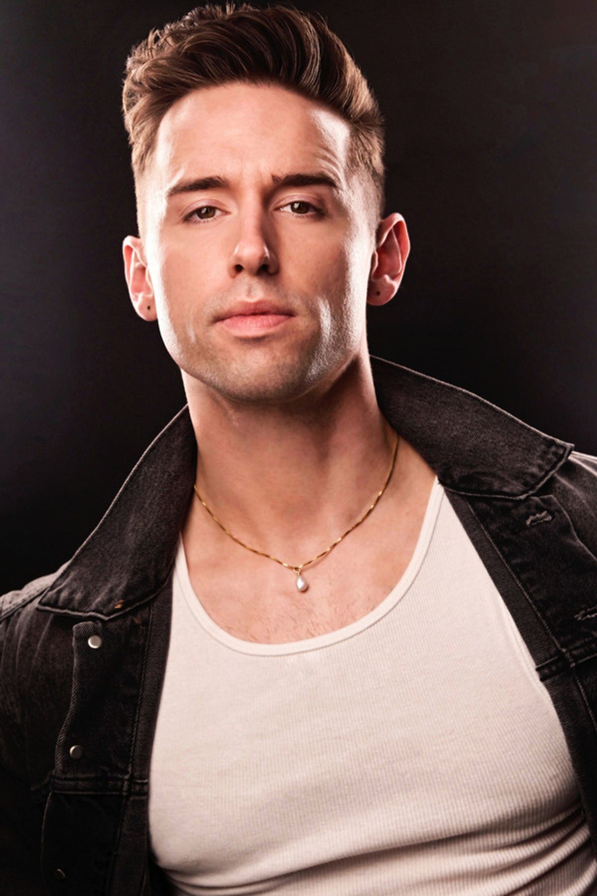Ryan Mac Headshot